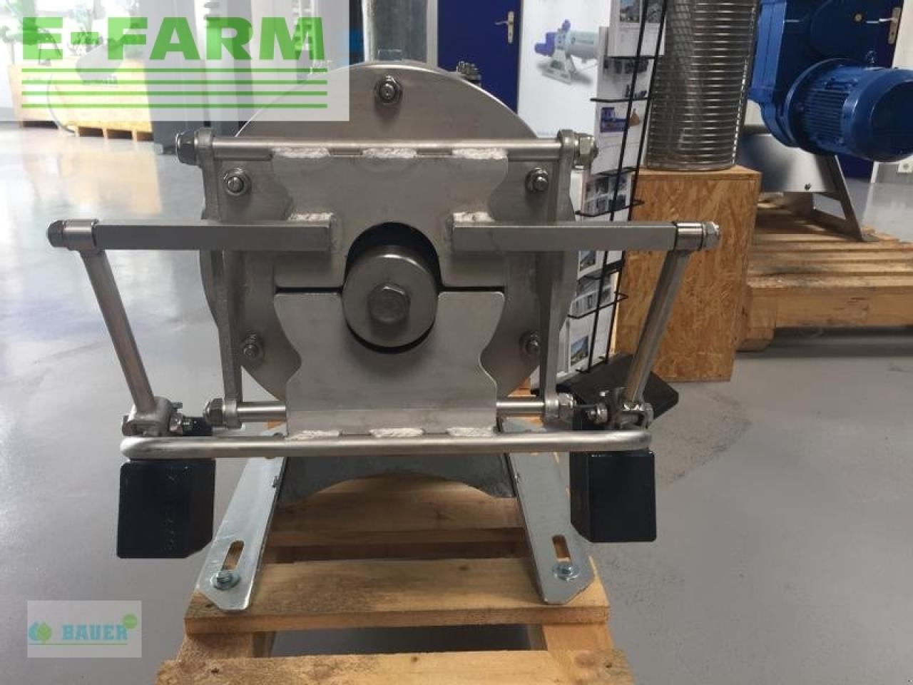 Bauer fan 1.1-300 - Oprema za gnojenje: slika Bauer fan 1.1-300 - Oprema za gnojenje Bauer fan 1.1-300 - Oprema za gnojenje: slika Bauer fan 1.1-300 - Oprema za gnojenje