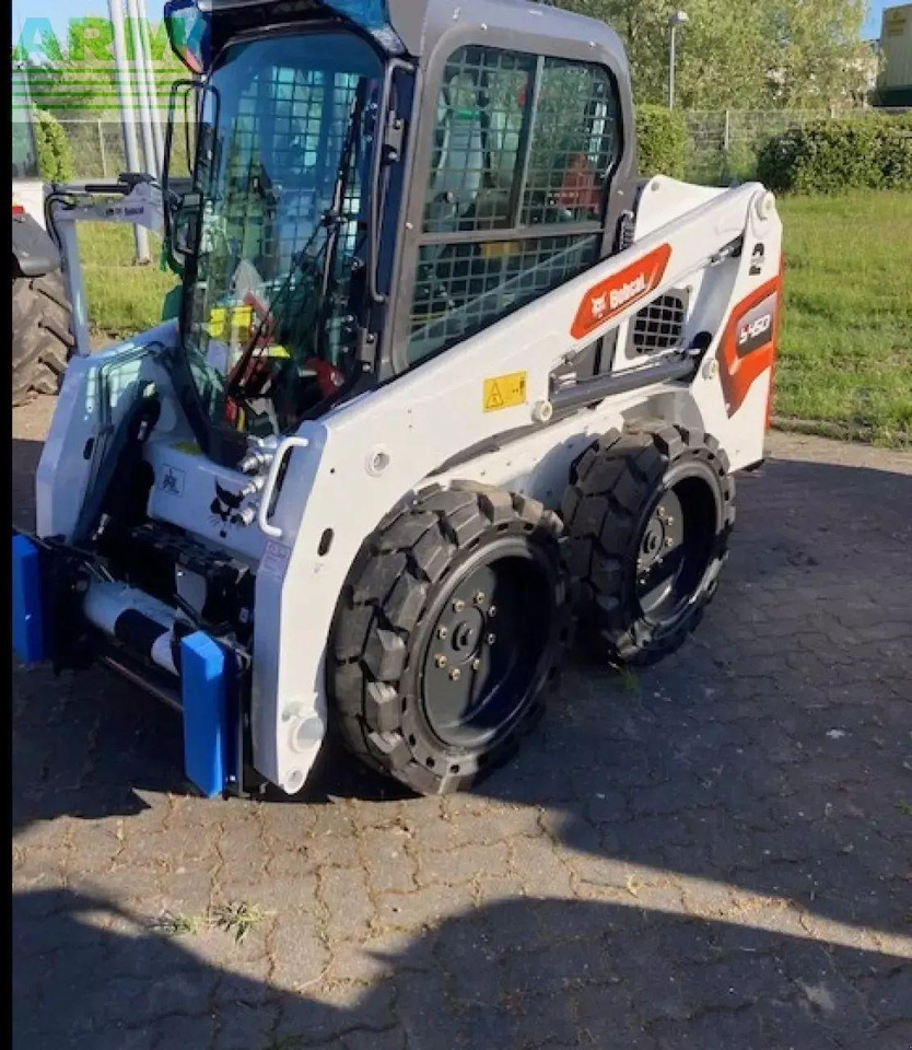 Bobcat s450 - Mini bager: slika Bobcat s450 - Mini bager Bobcat s450 - Mini bager: slika Bobcat s450 - Mini bager