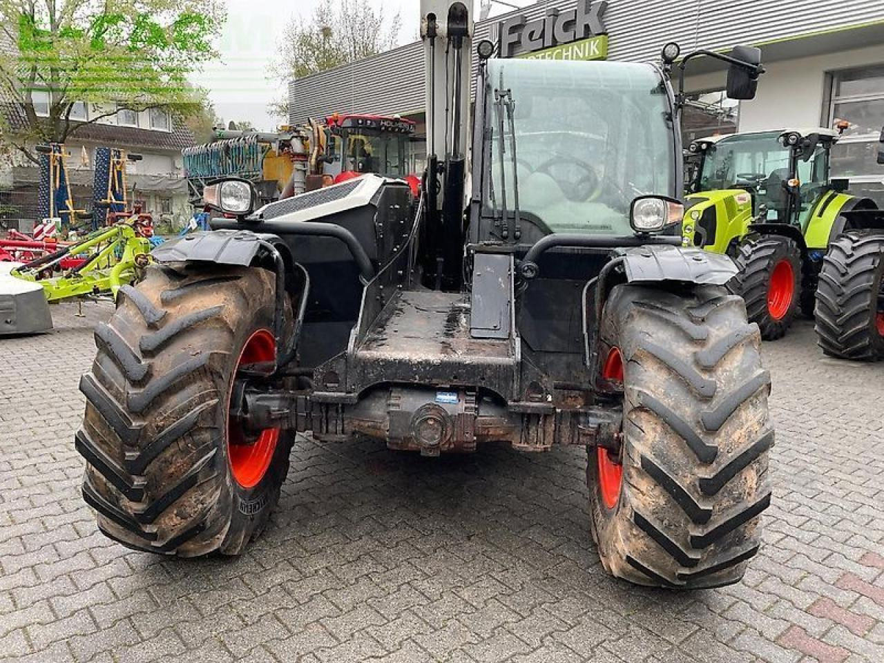 Bobcat tl38.70 - Teleskopski rukovatelj: slika Bobcat tl38.70 - Teleskopski rukovatelj Bobcat tl38.70 - Teleskopski rukovatelj: slika Bobcat tl38.70 - Teleskopski rukovatelj