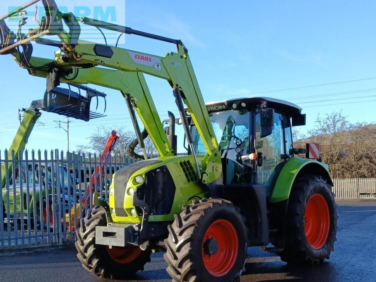 CLAAS ARION 610 - Traktor: slika CLAAS ARION 610 - Traktor CLAAS ARION 610 - Traktor: slika CLAAS ARION 610 - Traktor