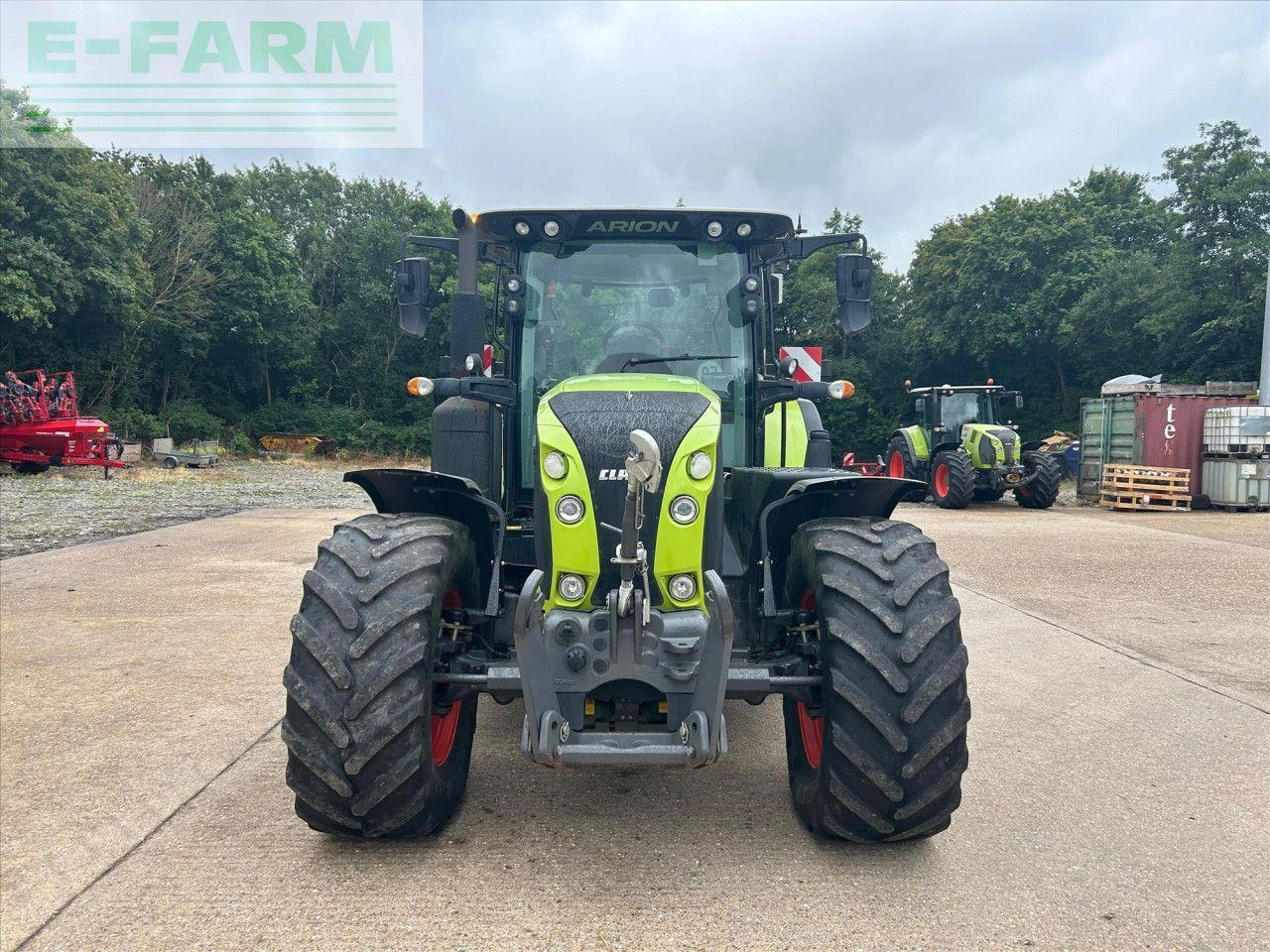 CLAAS ARION 640 CEBIS CEBIS - Traktor: slika CLAAS ARION 640 CEBIS CEBIS - Traktor CLAAS ARION 640 CEBIS CEBIS - Traktor: slika CLAAS ARION 640 CEBIS CEBIS - Traktor