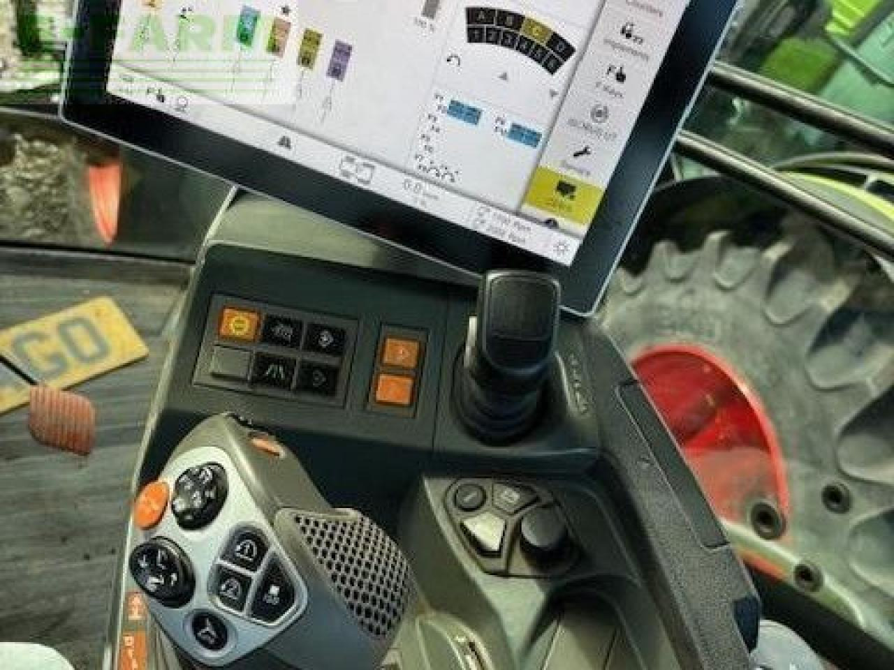 CLAAS AXION 830 - Traktor: slika CLAAS AXION 830 - Traktor CLAAS AXION 830 - Traktor: slika CLAAS AXION 830 - Traktor