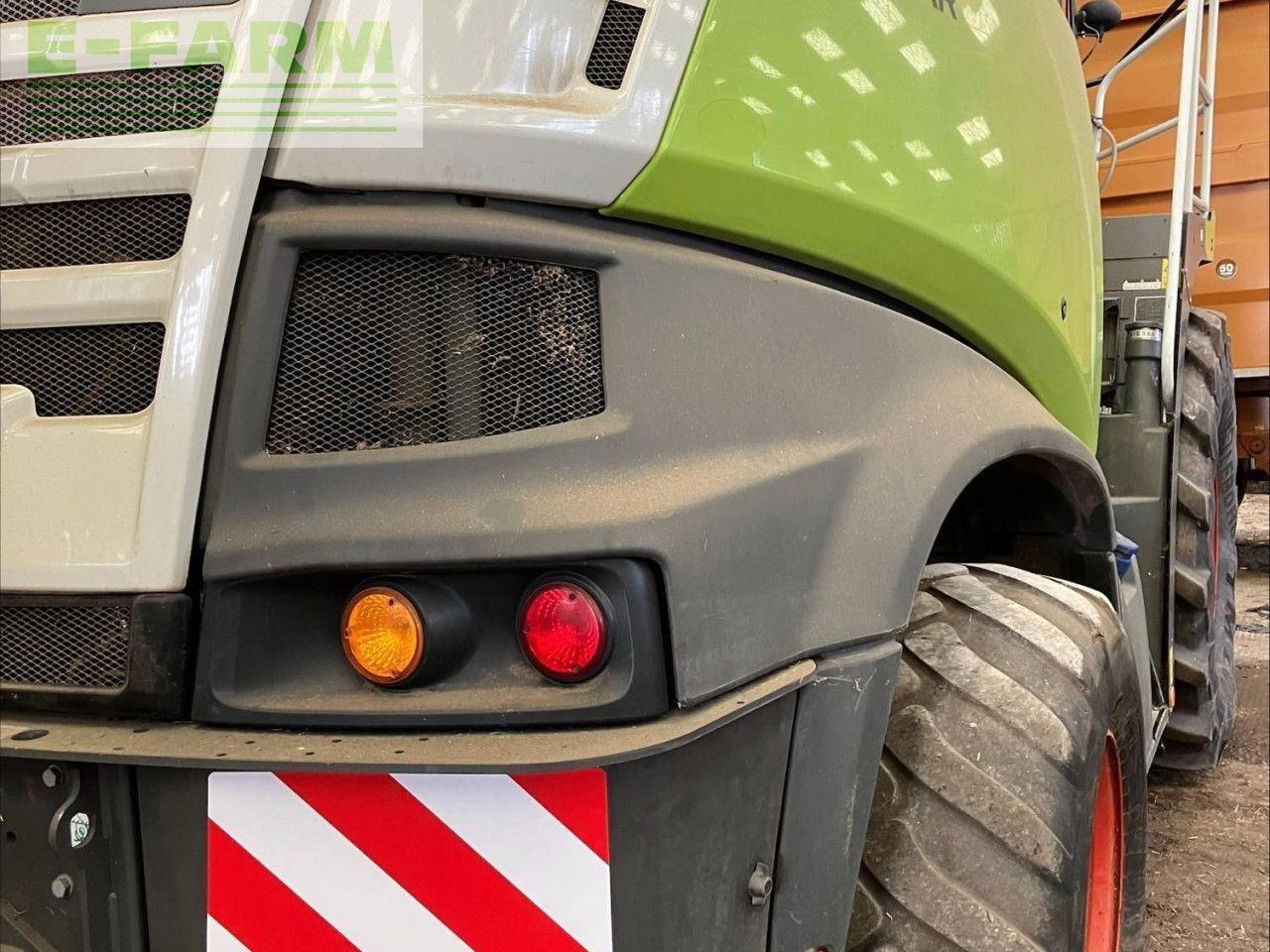 CLAAS JAGUAR 860 4WD - Silažni kombajn: slika CLAAS JAGUAR 860 4WD - Silažni kombajn CLAAS JAGUAR 860 4WD - Silažni kombajn: slika CLAAS JAGUAR 860 4WD - Silažni kombajn