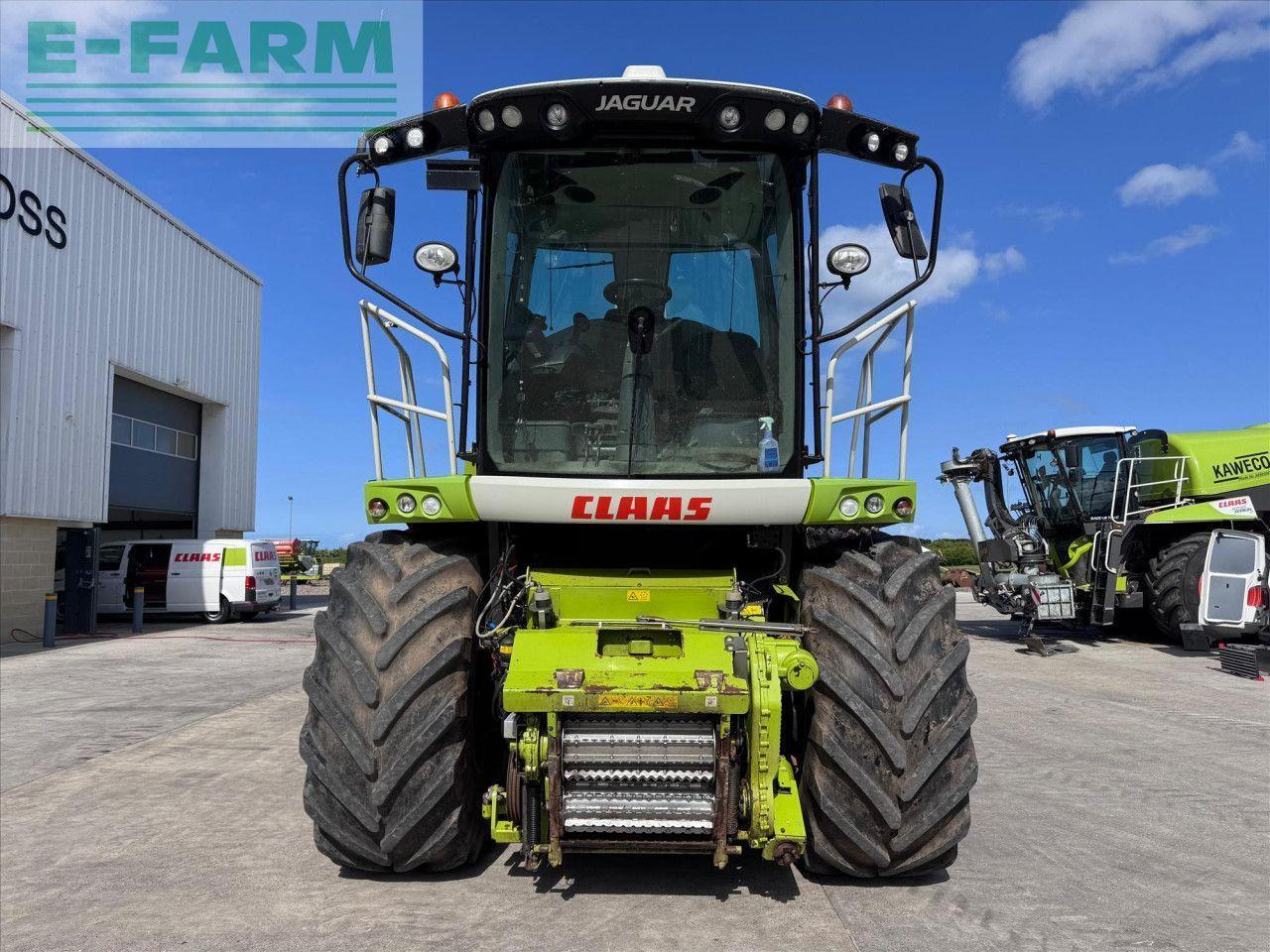 CLAAS JAGUAR 950 4WD - Silažni kombajn: slika CLAAS JAGUAR 950 4WD - Silažni kombajn CLAAS JAGUAR 950 4WD - Silažni kombajn: slika CLAAS JAGUAR 950 4WD - Silažni kombajn