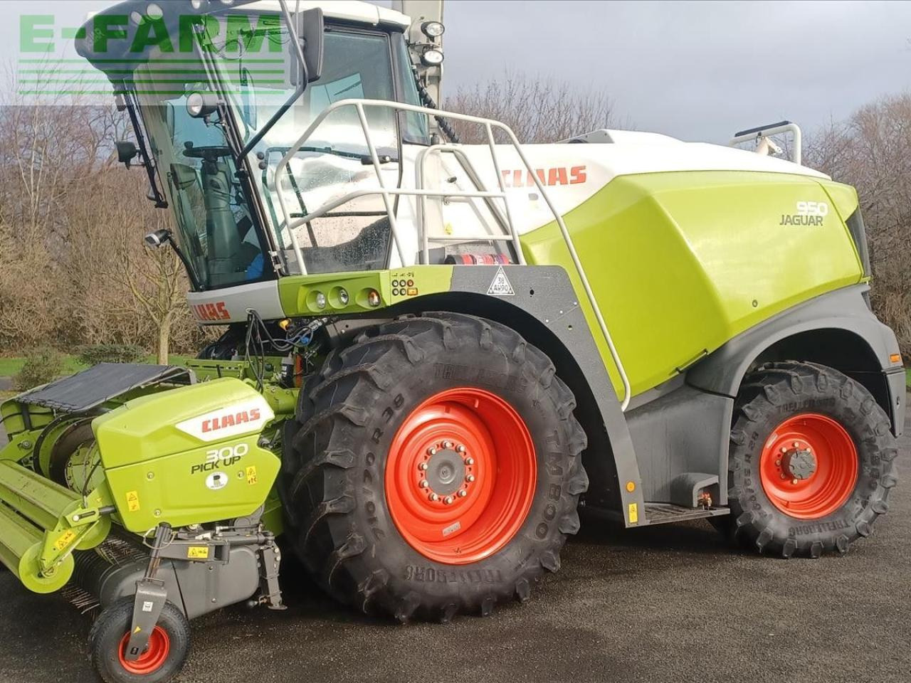 Silažni kombajn CLAAS JAGUAR 950 4WD: slika Silažni kombajn CLAAS JAGUAR 950 4WD