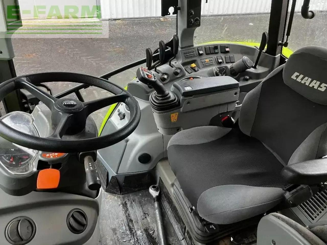 CLAAS arion 430 - Traktor: slika CLAAS arion 430 - Traktor CLAAS arion 430 - Traktor: slika CLAAS arion 430 - Traktor