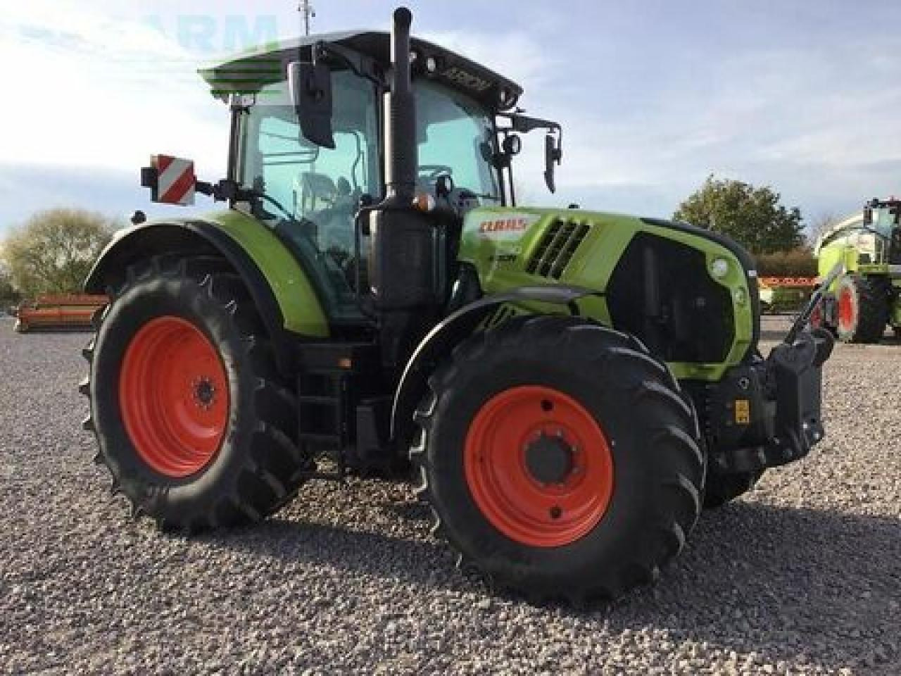CLAAS arion 530 - Traktor: slika CLAAS arion 530 - Traktor CLAAS arion 530 - Traktor: slika CLAAS arion 530 - Traktor