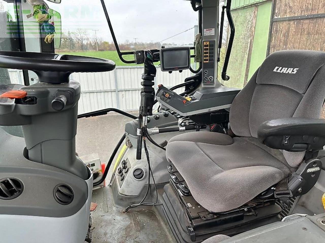 CLAAS arion 620 - Traktor: slika CLAAS arion 620 - Traktor CLAAS arion 620 - Traktor: slika CLAAS arion 620 - Traktor