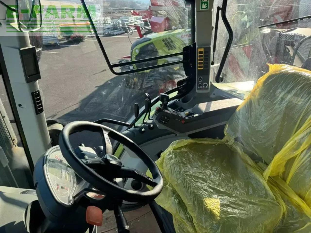 CLAAS arion 630 - Traktor: slika CLAAS arion 630 - Traktor CLAAS arion 630 - Traktor: slika CLAAS arion 630 - Traktor