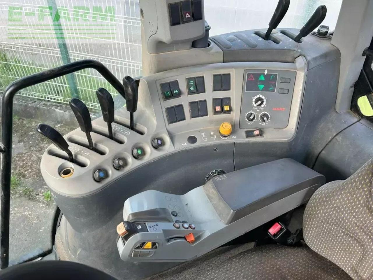 CLAAS arion 630 - Traktor: slika CLAAS arion 630 - Traktor CLAAS arion 630 - Traktor: slika CLAAS arion 630 - Traktor