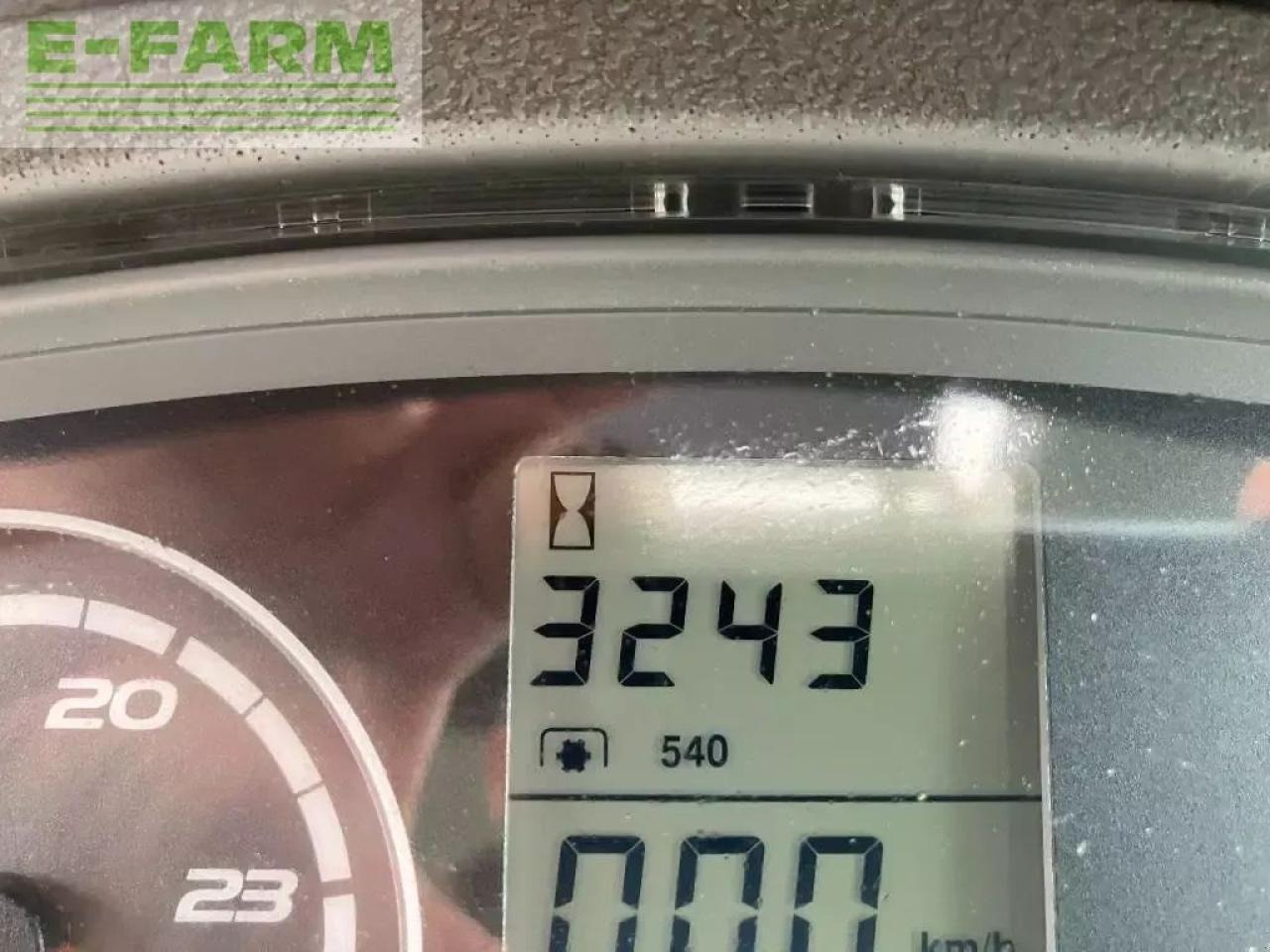 CLAAS arion 630 c C - Traktor: slika CLAAS arion 630 c C - Traktor CLAAS arion 630 c C - Traktor: slika CLAAS arion 630 c C - Traktor