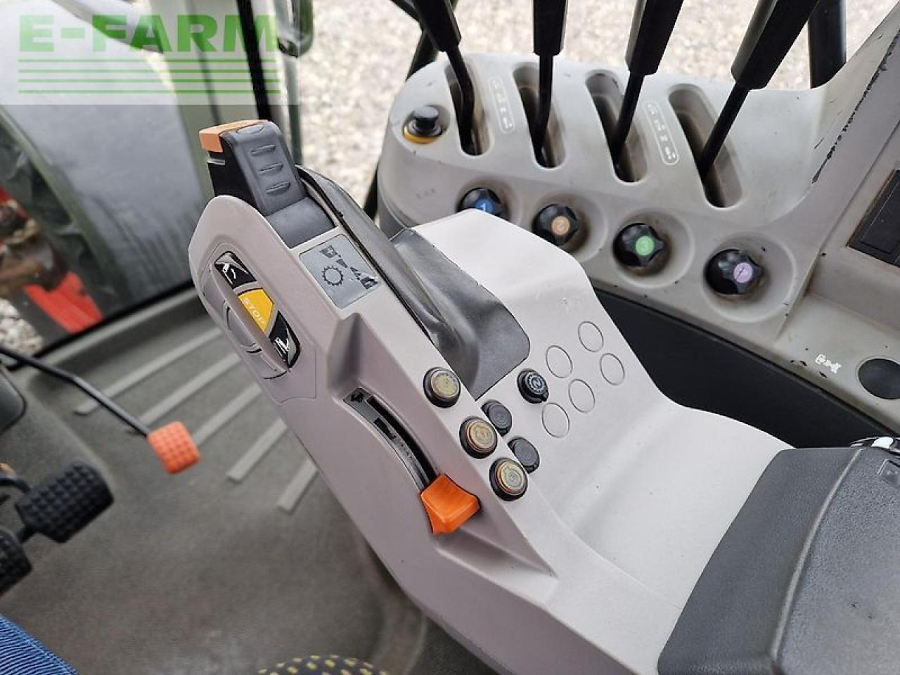 Traktor CLAAS arion 630 cis CIS: slika Traktor CLAAS arion 630 cis CIS