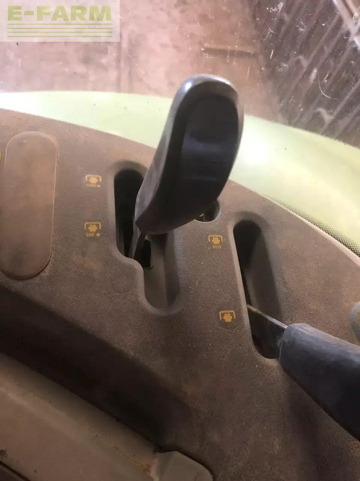 CLAAS arion 640 - Traktor: slika CLAAS arion 640 - Traktor CLAAS arion 640 - Traktor: slika CLAAS arion 640 - Traktor