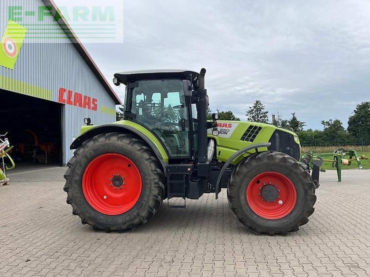 CLAAS arion 650 cis CIS - Traktor: slika CLAAS arion 650 cis CIS - Traktor CLAAS arion 650 cis CIS - Traktor: slika CLAAS arion 650 cis CIS - Traktor