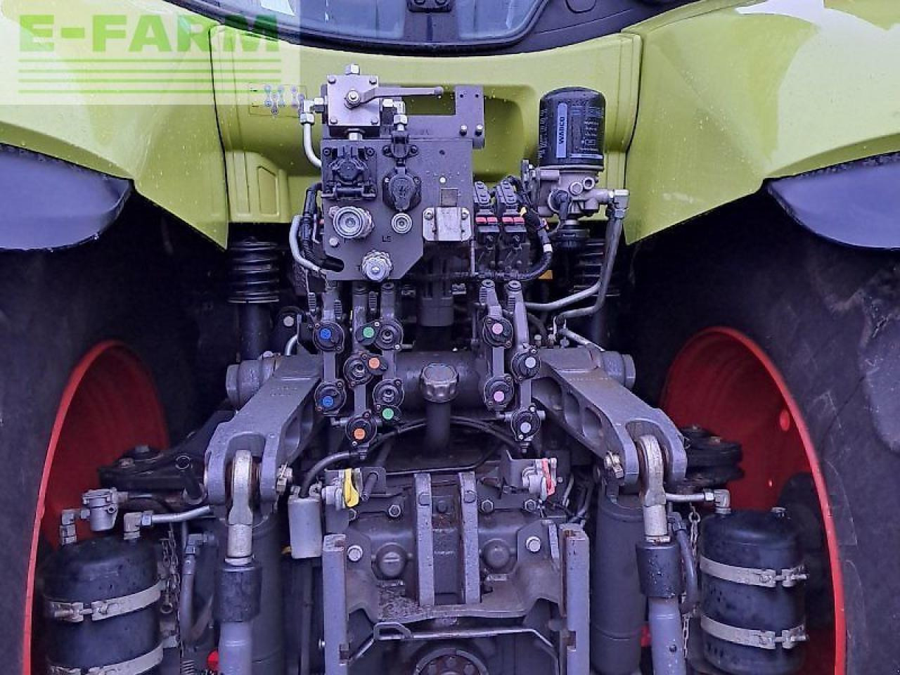 CLAAS axion 810 c-matic CMATIC - Traktor: slika CLAAS axion 810 c-matic CMATIC - Traktor CLAAS axion 810 c-matic CMATIC - Traktor: slika CLAAS axion 810 c-matic CMATIC - Traktor