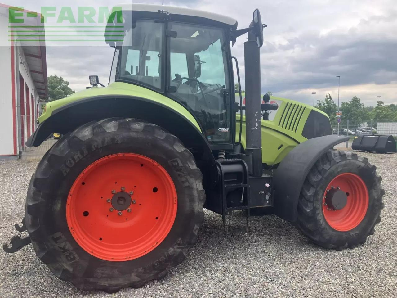 CLAAS axion 810 c-matic CMATIC - Traktor: slika CLAAS axion 810 c-matic CMATIC - Traktor CLAAS axion 810 c-matic CMATIC - Traktor: slika CLAAS axion 810 c-matic CMATIC - Traktor