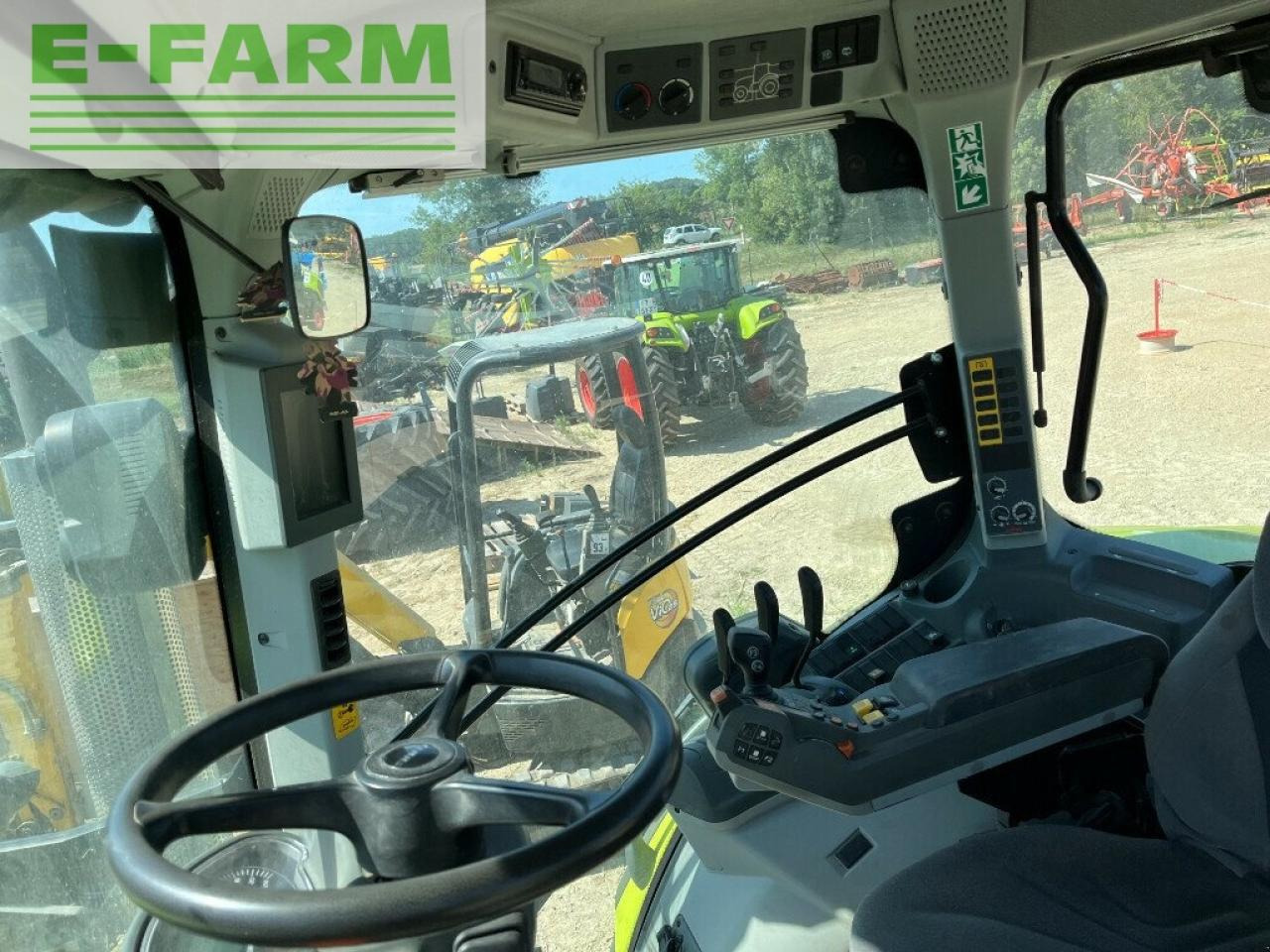 CLAAS axion 850 - Traktor: slika CLAAS axion 850 - Traktor CLAAS axion 850 - Traktor: slika CLAAS axion 850 - Traktor