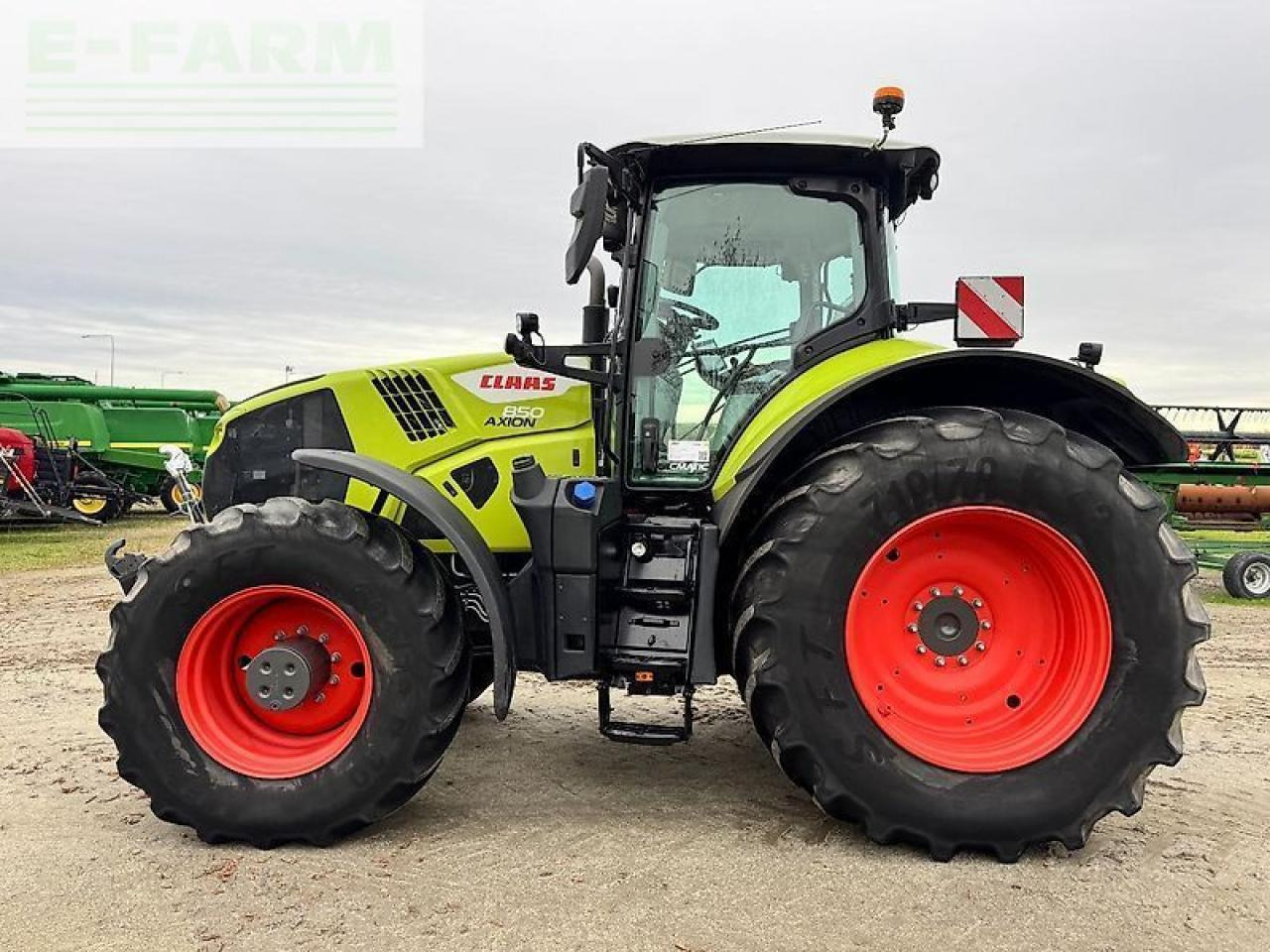CLAAS axion 850 - Traktor: slika CLAAS axion 850 - Traktor CLAAS axion 850 - Traktor: slika CLAAS axion 850 - Traktor