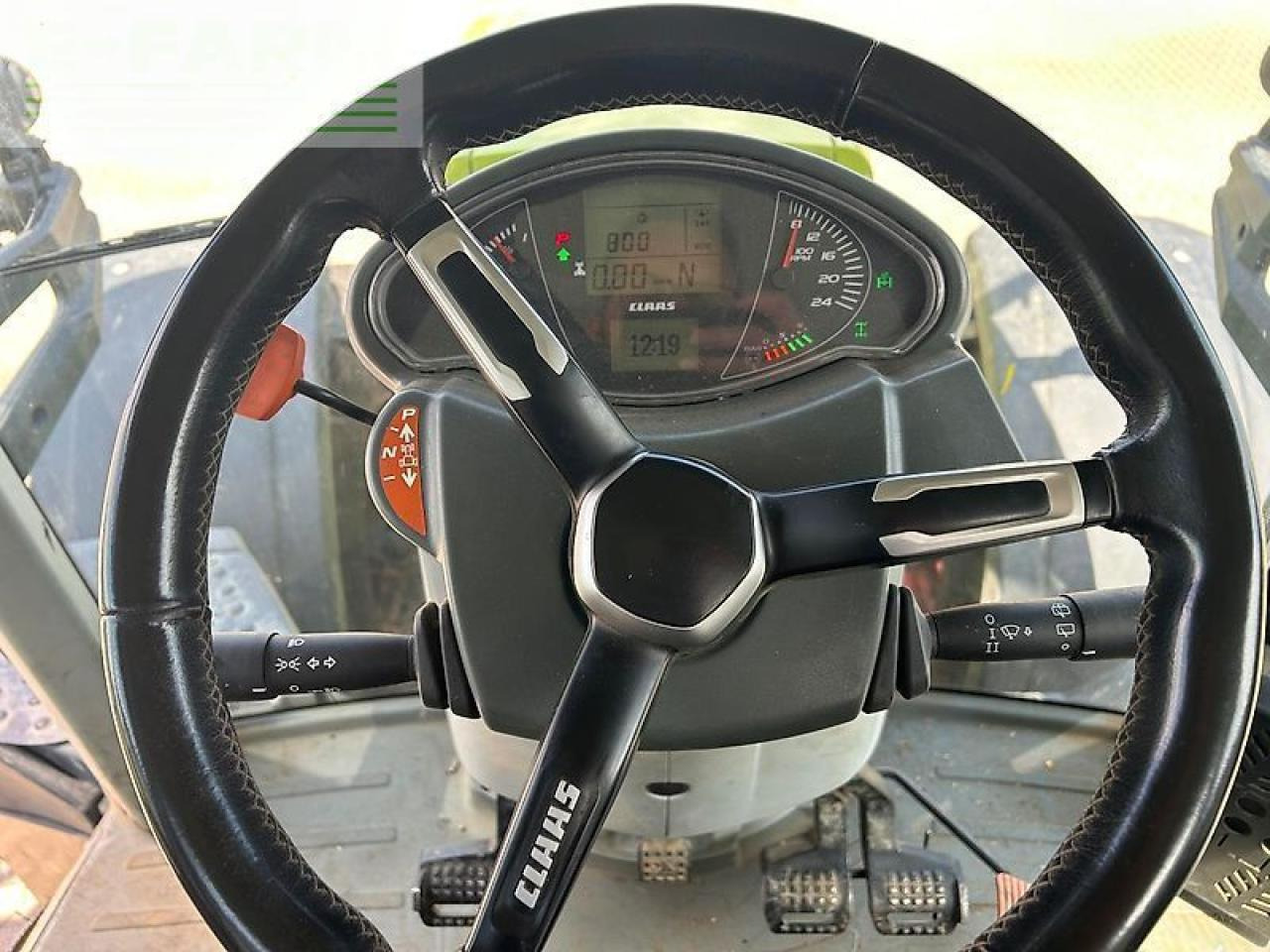 CLAAS axion 870 - Traktor: slika CLAAS axion 870 - Traktor CLAAS axion 870 - Traktor: slika CLAAS axion 870 - Traktor