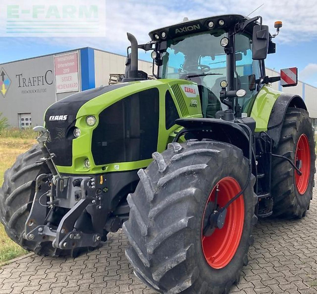 CLAAS axion 950 cmatic - Traktor: slika CLAAS axion 950 cmatic - Traktor CLAAS axion 950 cmatic - Traktor: slika CLAAS axion 950 cmatic - Traktor