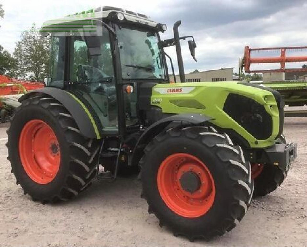 CLAAS axos 240 - Traktor: slika CLAAS axos 240 - Traktor CLAAS axos 240 - Traktor: slika CLAAS axos 240 - Traktor