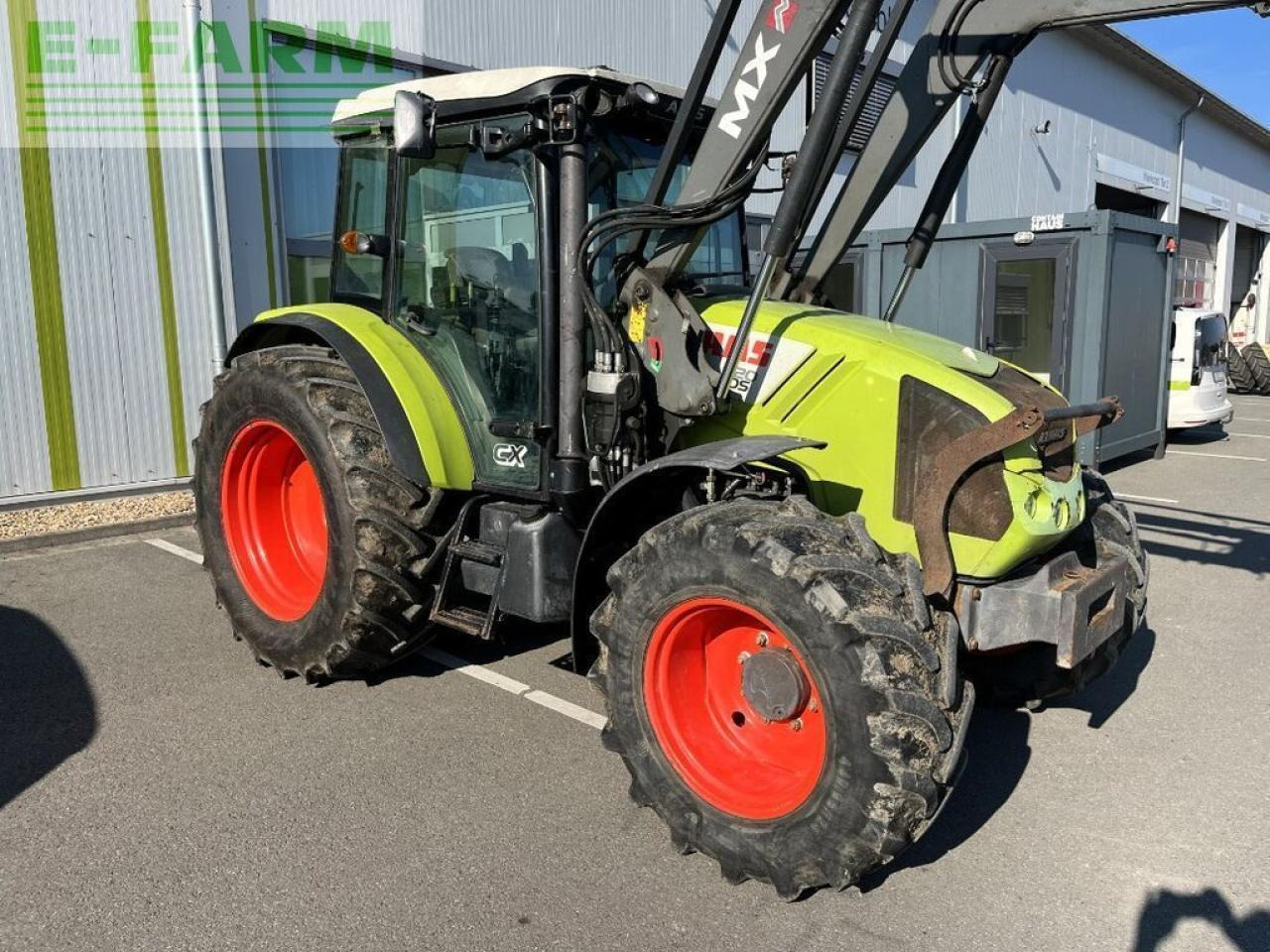 CLAAS axos 320 cx, frontlader mx u10 CX - Traktor: slika CLAAS axos 320 cx, frontlader mx u10 CX - Traktor CLAAS axos 320 cx, frontlader mx u10 CX - Traktor: slika CLAAS axos 320 cx, frontlader mx u10 CX - Traktor