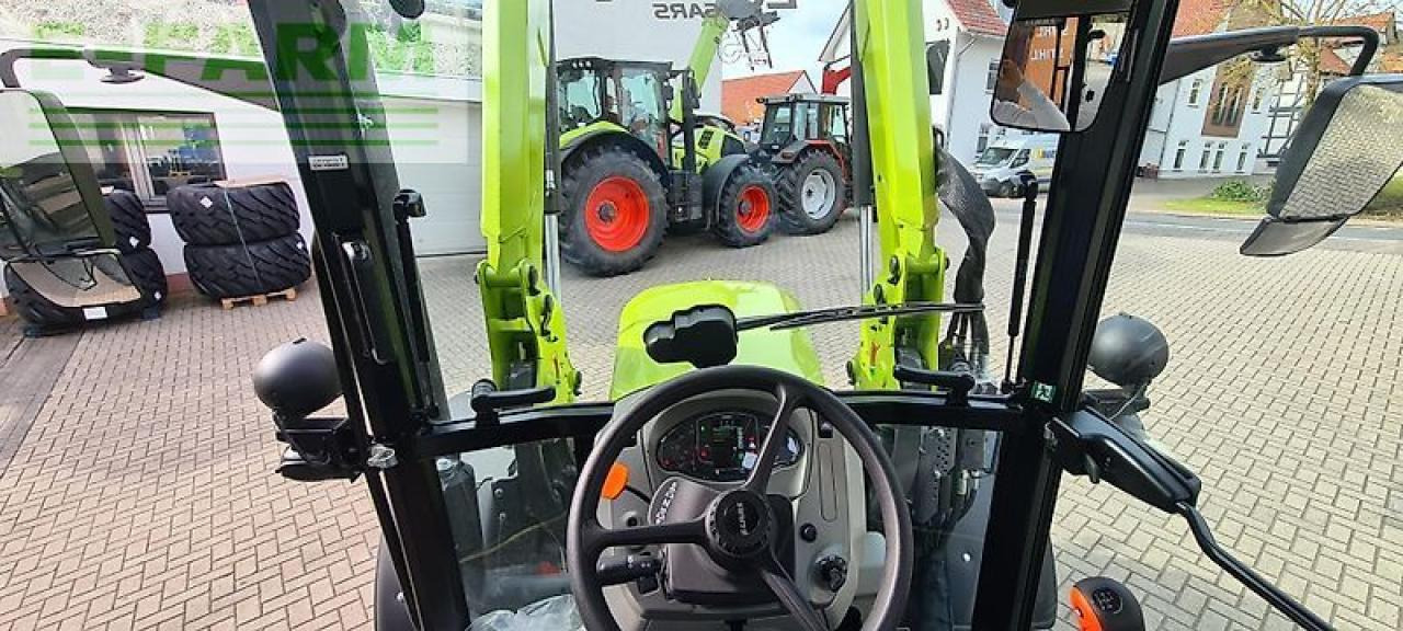 Traktor CLAAS axos 40 advanced: slika Traktor CLAAS axos 40 advanced