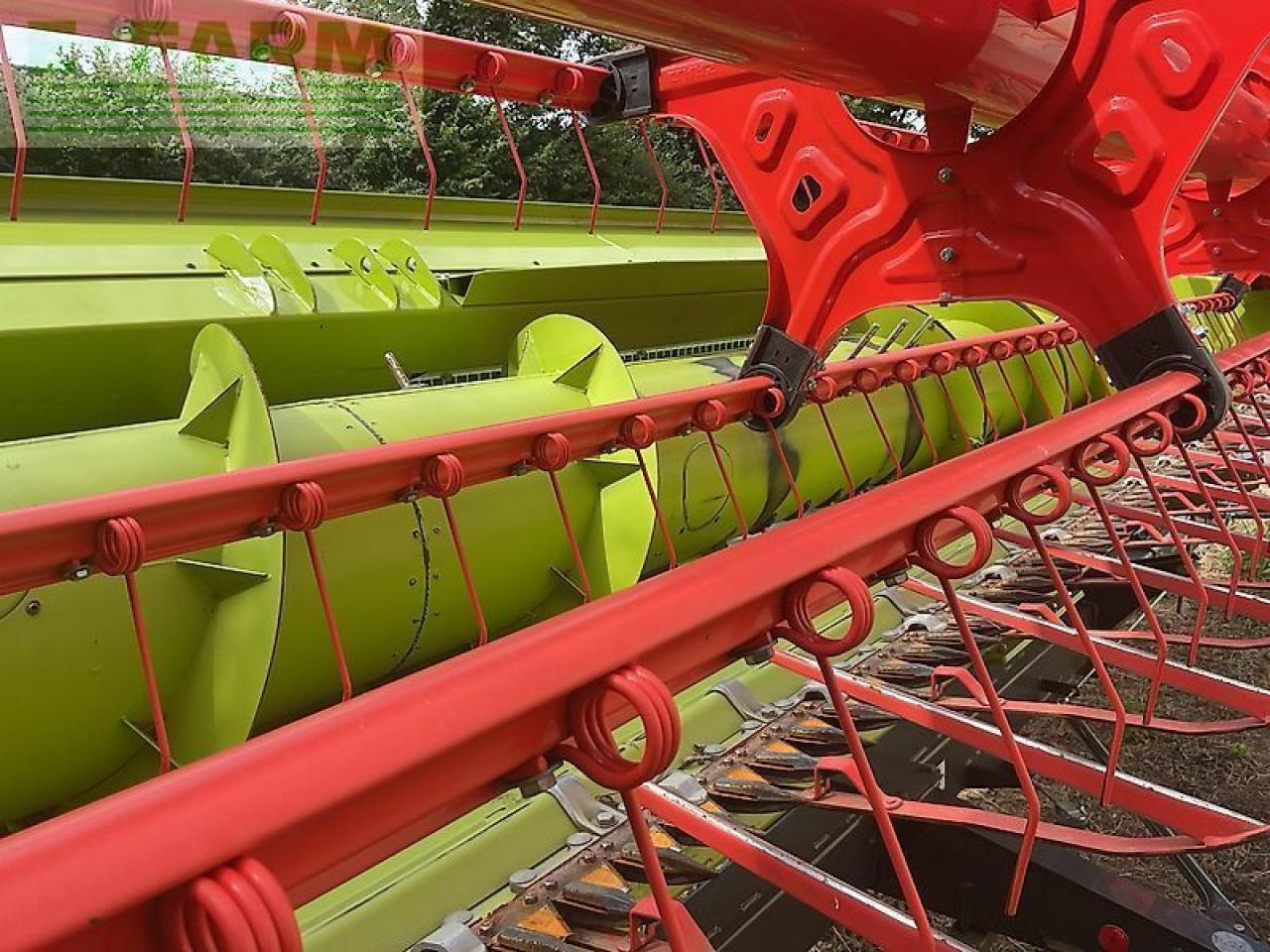 CLAAS cerio 560 schneidwerk mit wagen - Priključak za silažni kombajn: slika CLAAS cerio 560 schneidwerk mit wagen - Priključak za silažni kombajn CLAAS cerio 560 schneidwerk mit wagen - Priključak za silažni kombajn: slika CLAAS cerio 560 schneidwerk mit wagen - Priključak za silažni kombajn