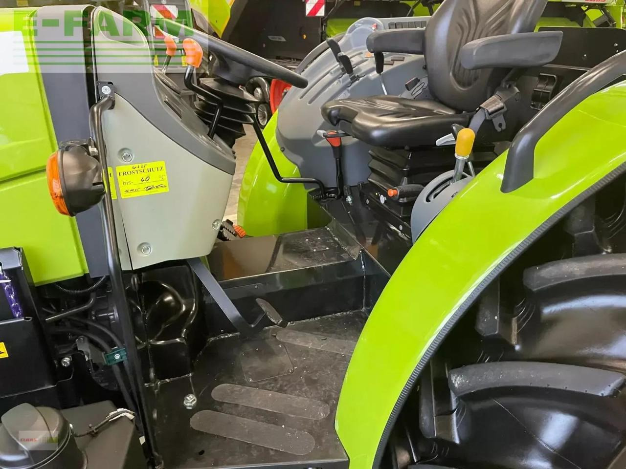 CLAAS elios 210 plattform - Traktor: slika CLAAS elios 210 plattform - Traktor CLAAS elios 210 plattform - Traktor: slika CLAAS elios 210 plattform - Traktor
