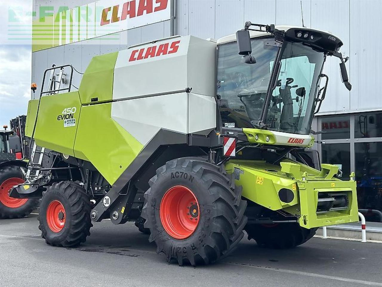 CLAAS evion 450 e5 classic - Kombajn za žetvu: slika CLAAS evion 450 e5 classic - Kombajn za žetvu CLAAS evion 450 e5 classic - Kombajn za žetvu: slika CLAAS evion 450 e5 classic - Kombajn za žetvu