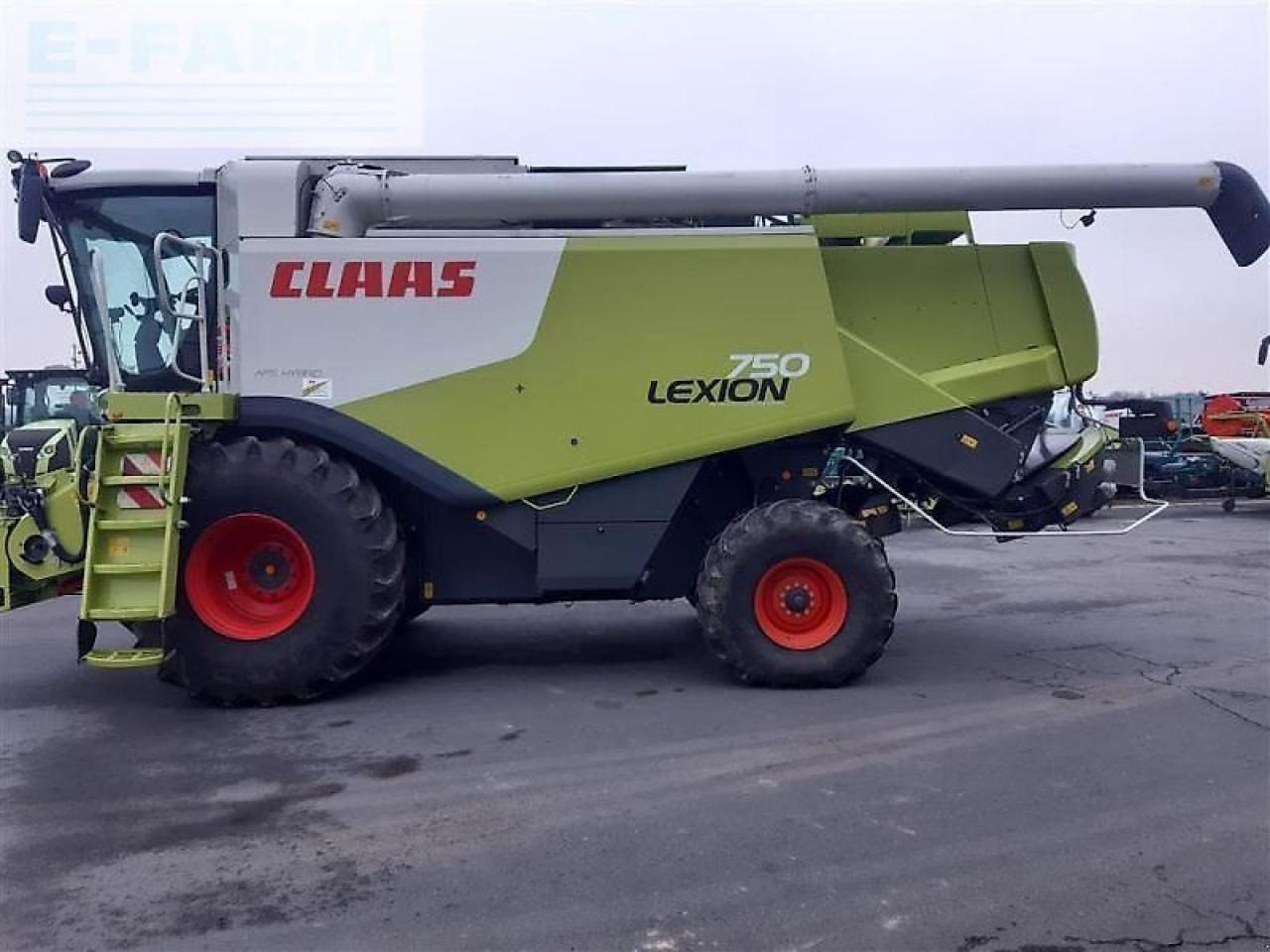 CLAAS gebr. mähdrescher lexion 750 - Kombajn za žetvu: slika CLAAS gebr. mähdrescher lexion 750 - Kombajn za žetvu CLAAS gebr. mähdrescher lexion 750 - Kombajn za žetvu: slika CLAAS gebr. mähdrescher lexion 750 - Kombajn za žetvu