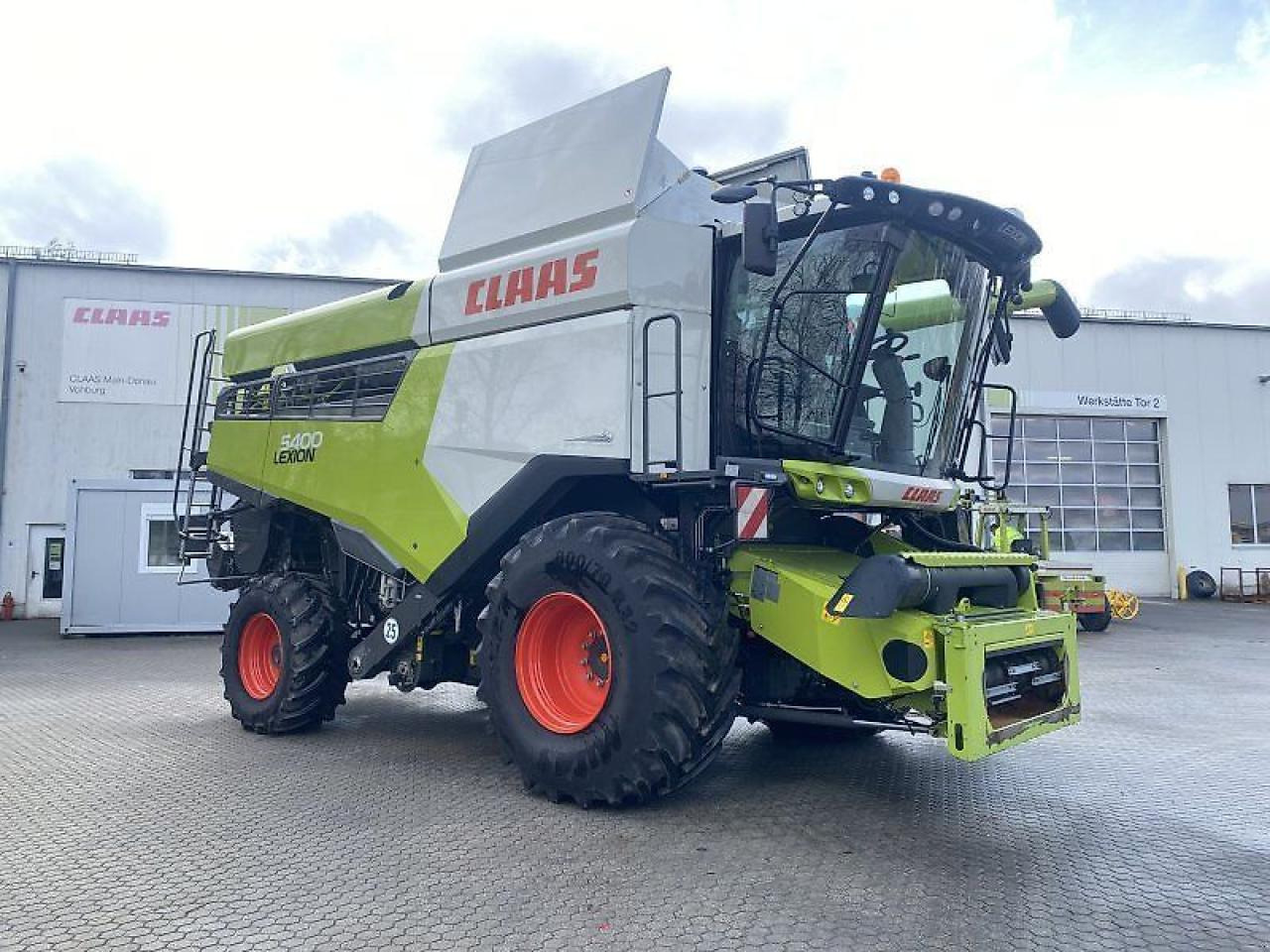 CLAAS lexion 5400 mit finanzierung - Kombajn za žetvu: slika CLAAS lexion 5400 mit finanzierung - Kombajn za žetvu CLAAS lexion 5400 mit finanzierung - Kombajn za žetvu: slika CLAAS lexion 5400 mit finanzierung - Kombajn za žetvu
