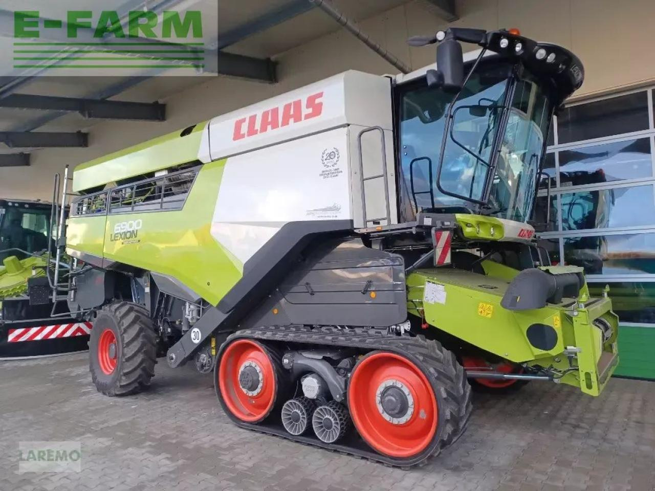 CLAAS lexion 6900 terratrac + vario v 930 - Kombajn za žetvu: slika CLAAS lexion 6900 terratrac + vario v 930 - Kombajn za žetvu CLAAS lexion 6900 terratrac + vario v 930 - Kombajn za žetvu: slika CLAAS lexion 6900 terratrac + vario v 930 - Kombajn za žetvu