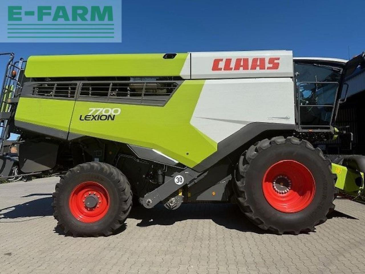 CLAAS lexion 7700 - Kombajn za žetvu: slika CLAAS lexion 7700 - Kombajn za žetvu CLAAS lexion 7700 - Kombajn za žetvu: slika CLAAS lexion 7700 - Kombajn za žetvu