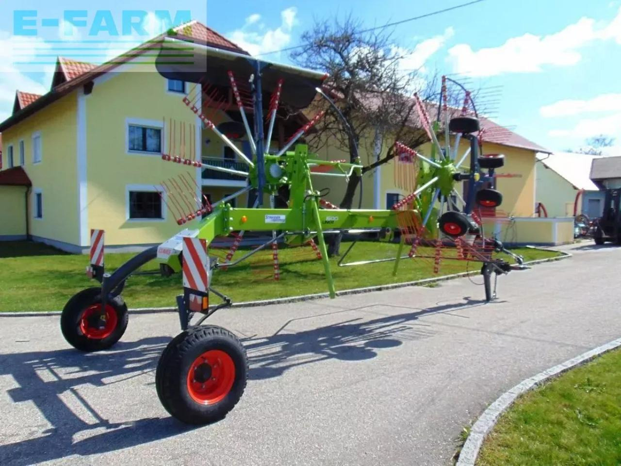 CLAAS liner 1600 - Prevrtač sijena/ Grabulje: slika CLAAS liner 1600 - Prevrtač sijena/ Grabulje CLAAS liner 1600 - Prevrtač sijena/ Grabulje: slika CLAAS liner 1600 - Prevrtač sijena/ Grabulje