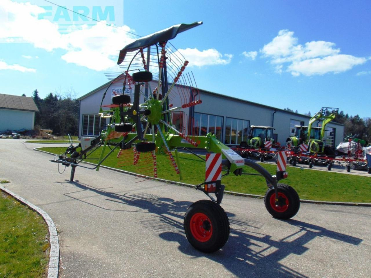 CLAAS liner 1600 - Prevrtač sijena/ Grabulje: slika CLAAS liner 1600 - Prevrtač sijena/ Grabulje CLAAS liner 1600 - Prevrtač sijena/ Grabulje: slika CLAAS liner 1600 - Prevrtač sijena/ Grabulje