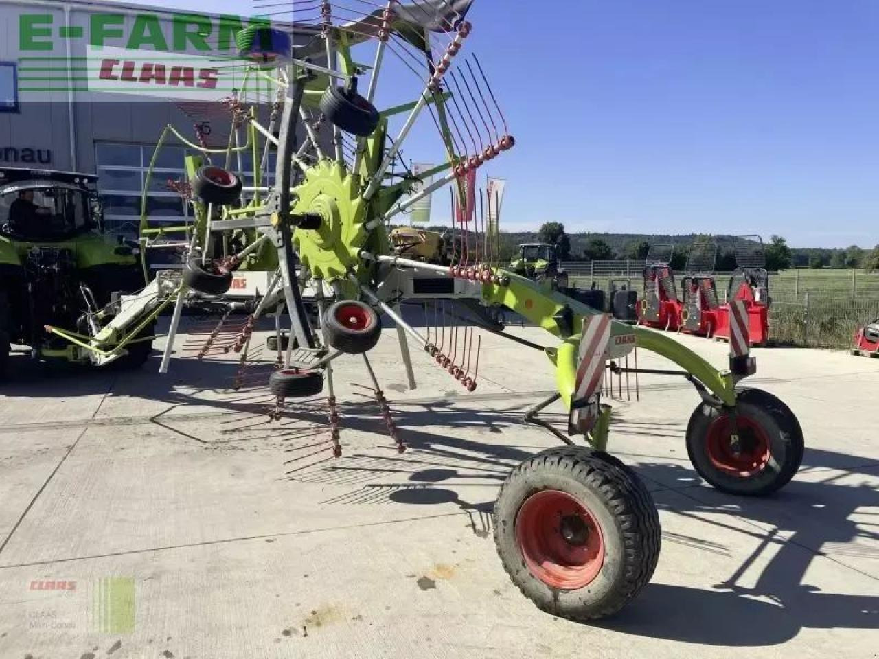 CLAAS liner 1750 - Prevrtač sijena/ Grabulje: slika CLAAS liner 1750 - Prevrtač sijena/ Grabulje CLAAS liner 1750 - Prevrtač sijena/ Grabulje: slika CLAAS liner 1750 - Prevrtač sijena/ Grabulje