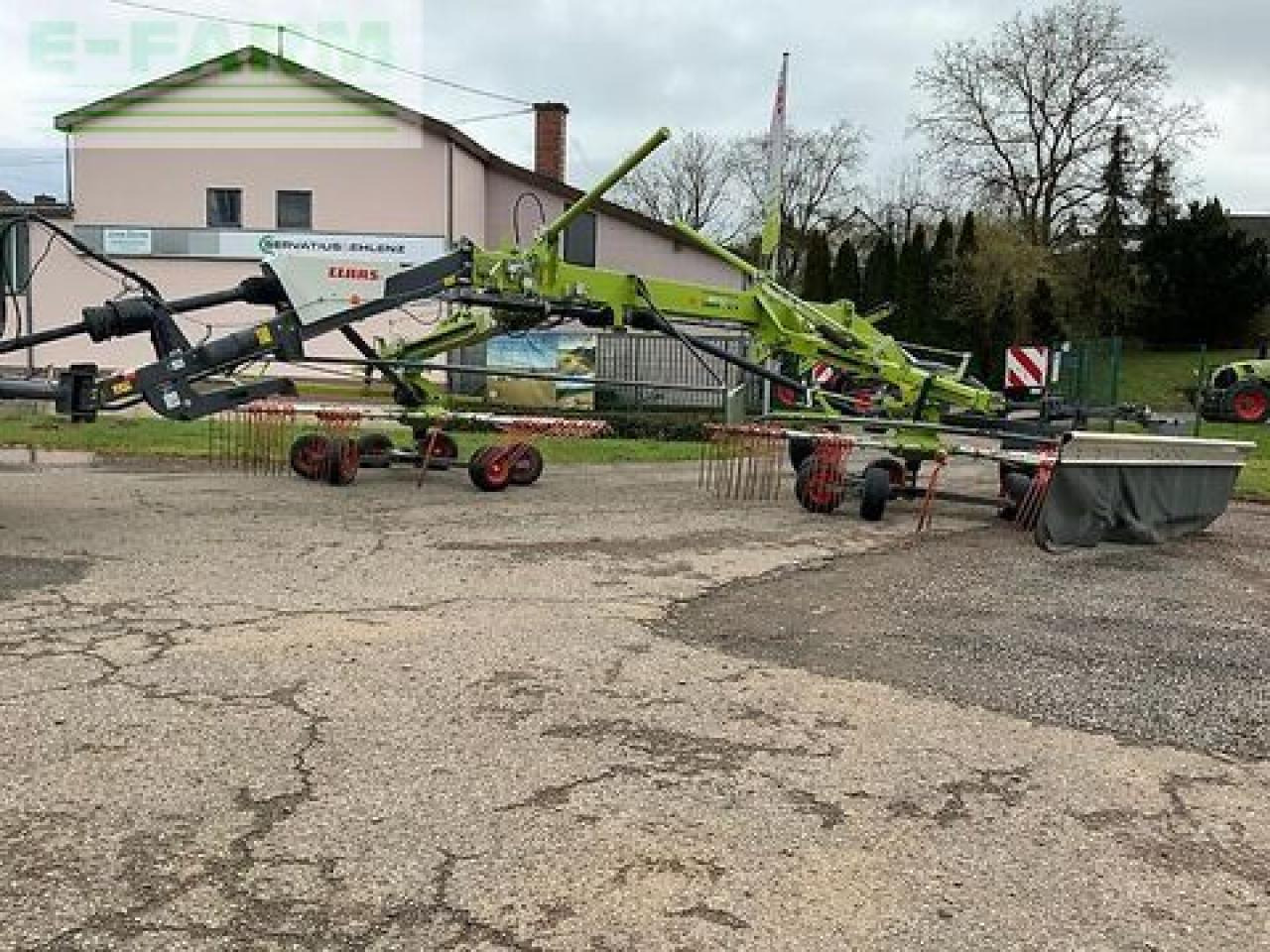 CLAAS liner 1800 - Prevrtač sijena/ Grabulje: slika CLAAS liner 1800 - Prevrtač sijena/ Grabulje CLAAS liner 1800 - Prevrtač sijena/ Grabulje: slika CLAAS liner 1800 - Prevrtač sijena/ Grabulje