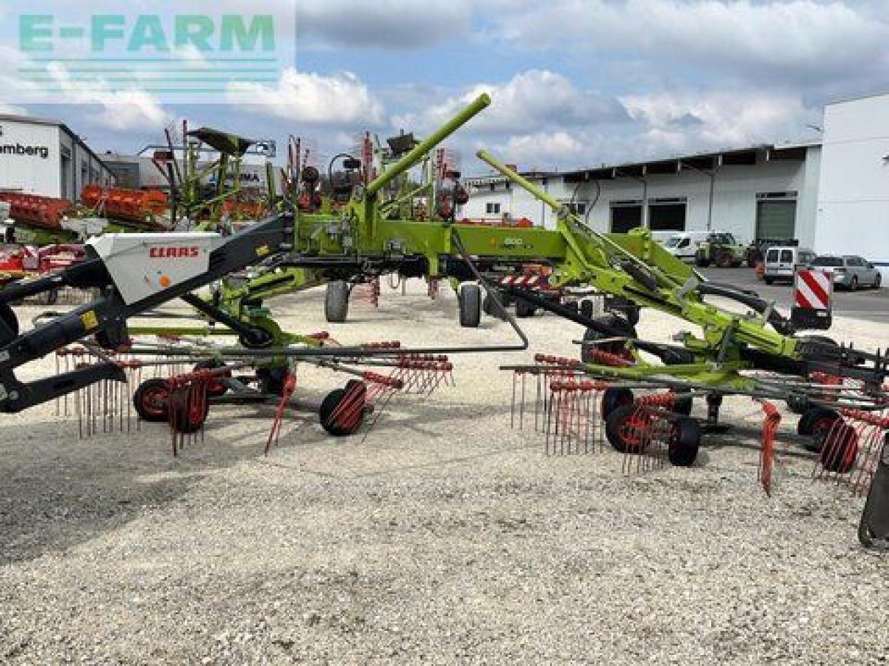 CLAAS liner 1800 twin - Prevrtač sijena/ Grabulje: slika CLAAS liner 1800 twin - Prevrtač sijena/ Grabulje CLAAS liner 1800 twin - Prevrtač sijena/ Grabulje: slika CLAAS liner 1800 twin - Prevrtač sijena/ Grabulje