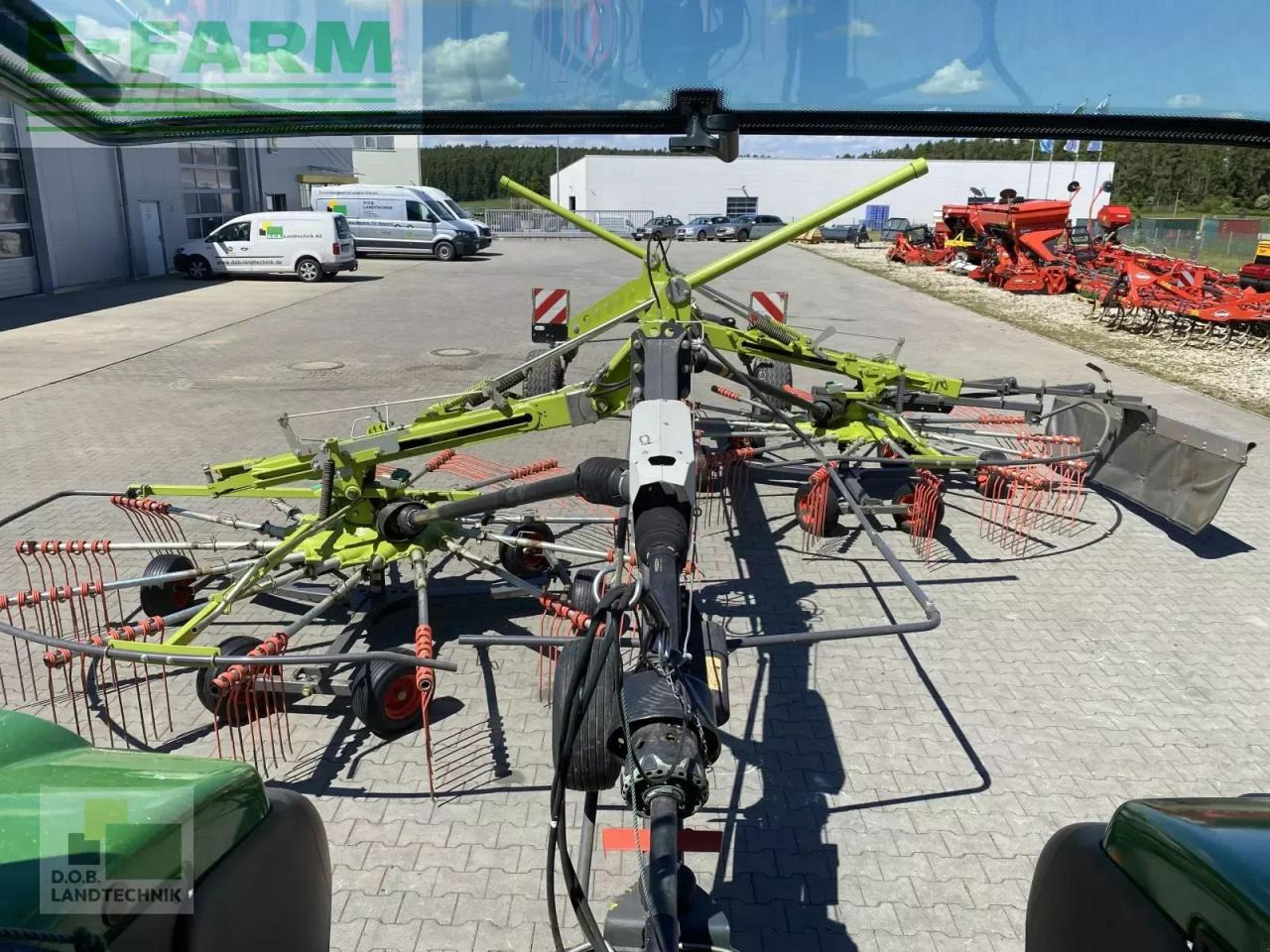 CLAAS liner 1900 - Prevrtač sijena/ Grabulje: slika CLAAS liner 1900 - Prevrtač sijena/ Grabulje CLAAS liner 1900 - Prevrtač sijena/ Grabulje: slika CLAAS liner 1900 - Prevrtač sijena/ Grabulje