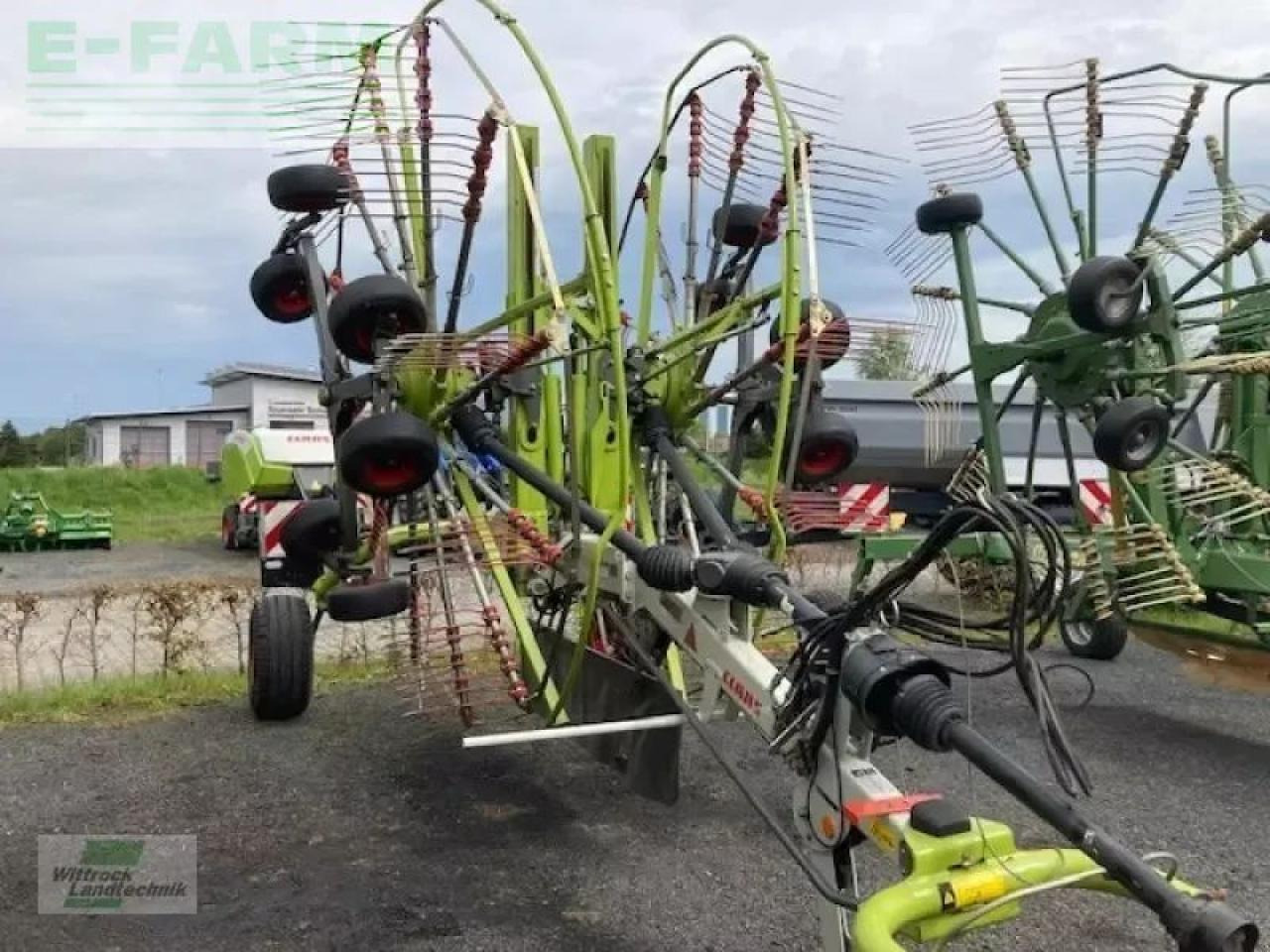 CLAAS liner 2800 - Prevrtač sijena/ Grabulje: slika CLAAS liner 2800 - Prevrtač sijena/ Grabulje CLAAS liner 2800 - Prevrtač sijena/ Grabulje: slika CLAAS liner 2800 - Prevrtač sijena/ Grabulje