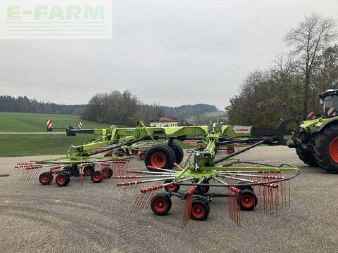 Prevrtač sijena/ Grabulje CLAAS liner 4900 business: slika Prevrtač sijena/ Grabulje CLAAS liner 4900 business