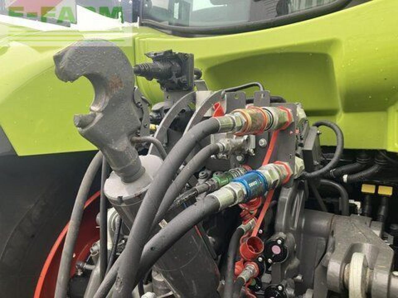 Prevrtač sijena/ Grabulje CLAAS liner 4900 business: slika Prevrtač sijena/ Grabulje CLAAS liner 4900 business