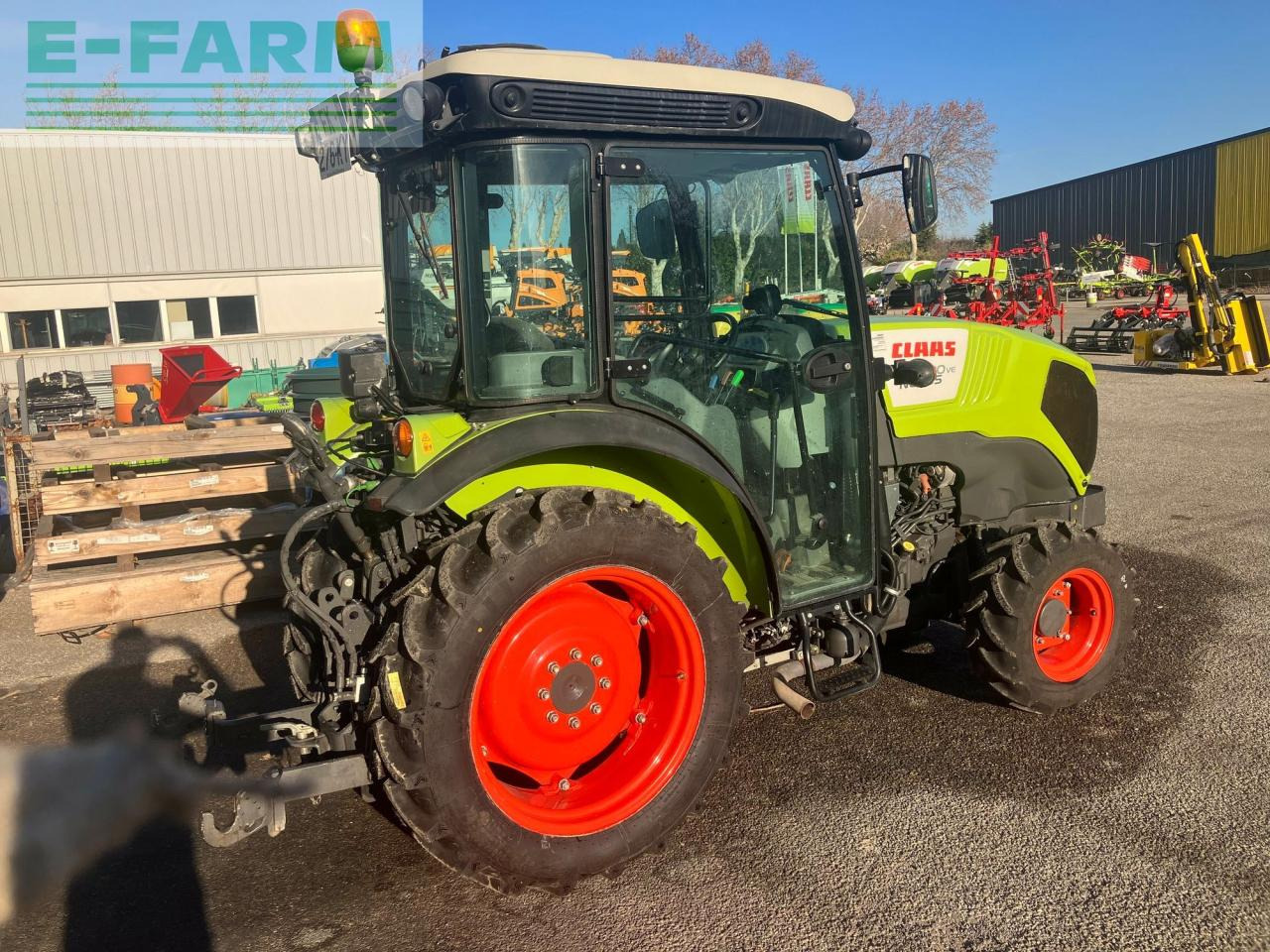 CLAAS nexos 220 ve cabine 4rm VE - Traktor: slika CLAAS nexos 220 ve cabine 4rm VE - Traktor CLAAS nexos 220 ve cabine 4rm VE - Traktor: slika CLAAS nexos 220 ve cabine 4rm VE - Traktor