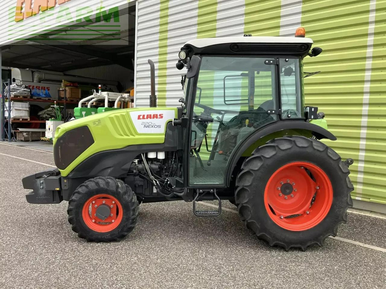 CLAAS nexos 220 vl VL - Traktor: slika CLAAS nexos 220 vl VL - Traktor CLAAS nexos 220 vl VL - Traktor: slika CLAAS nexos 220 vl VL - Traktor