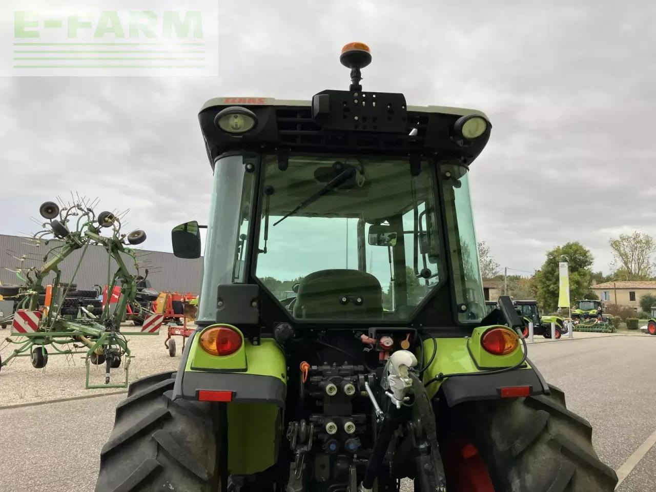 CLAAS nexos 220 vl cabine VL - Traktor: slika CLAAS nexos 220 vl cabine VL - Traktor CLAAS nexos 220 vl cabine VL - Traktor: slika CLAAS nexos 220 vl cabine VL - Traktor