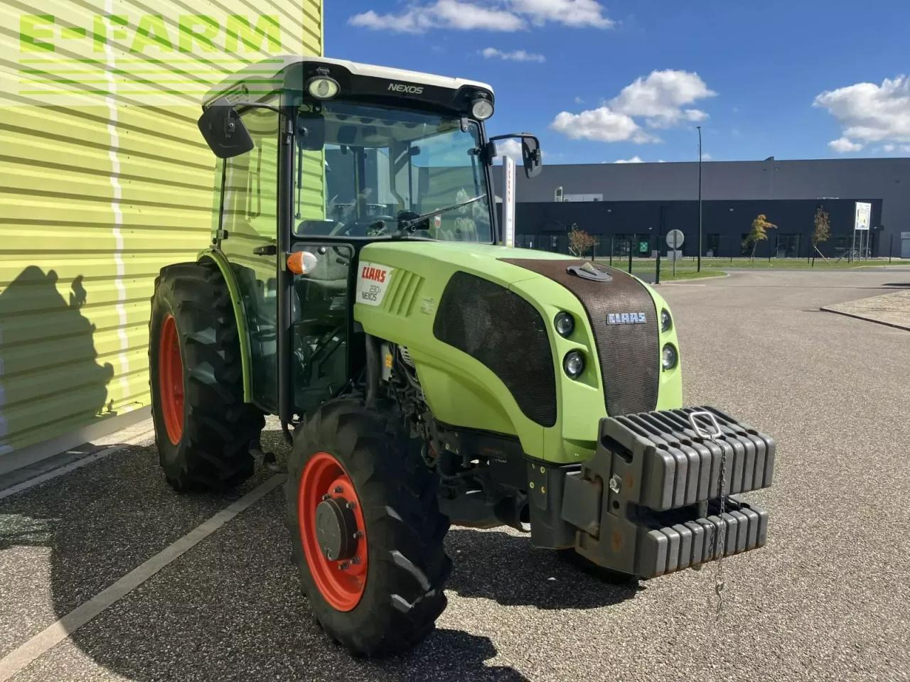 CLAAS nexos 230 f - Traktor: slika CLAAS nexos 230 f - Traktor CLAAS nexos 230 f - Traktor: slika CLAAS nexos 230 f - Traktor
