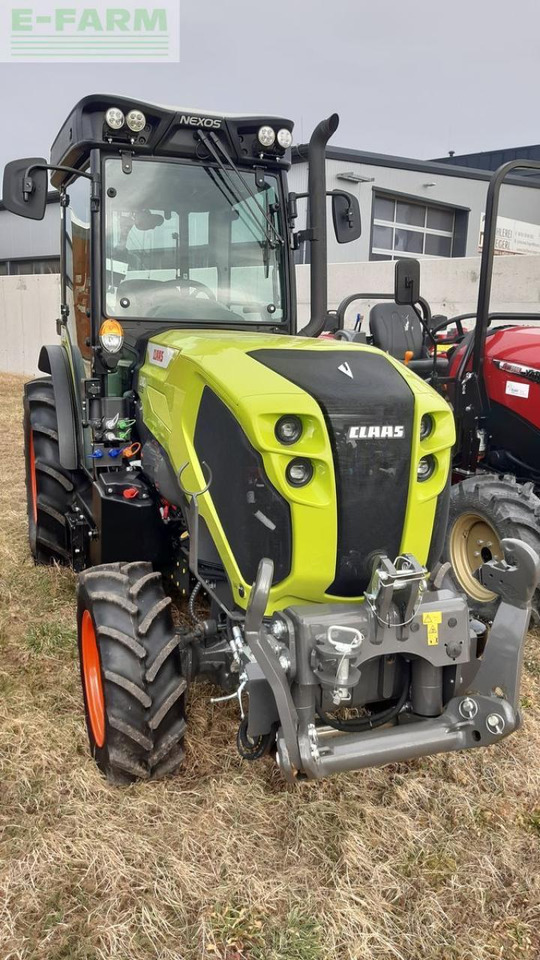 CLAAS nexos 240s - Traktor: slika CLAAS nexos 240s - Traktor CLAAS nexos 240s - Traktor: slika CLAAS nexos 240s - Traktor