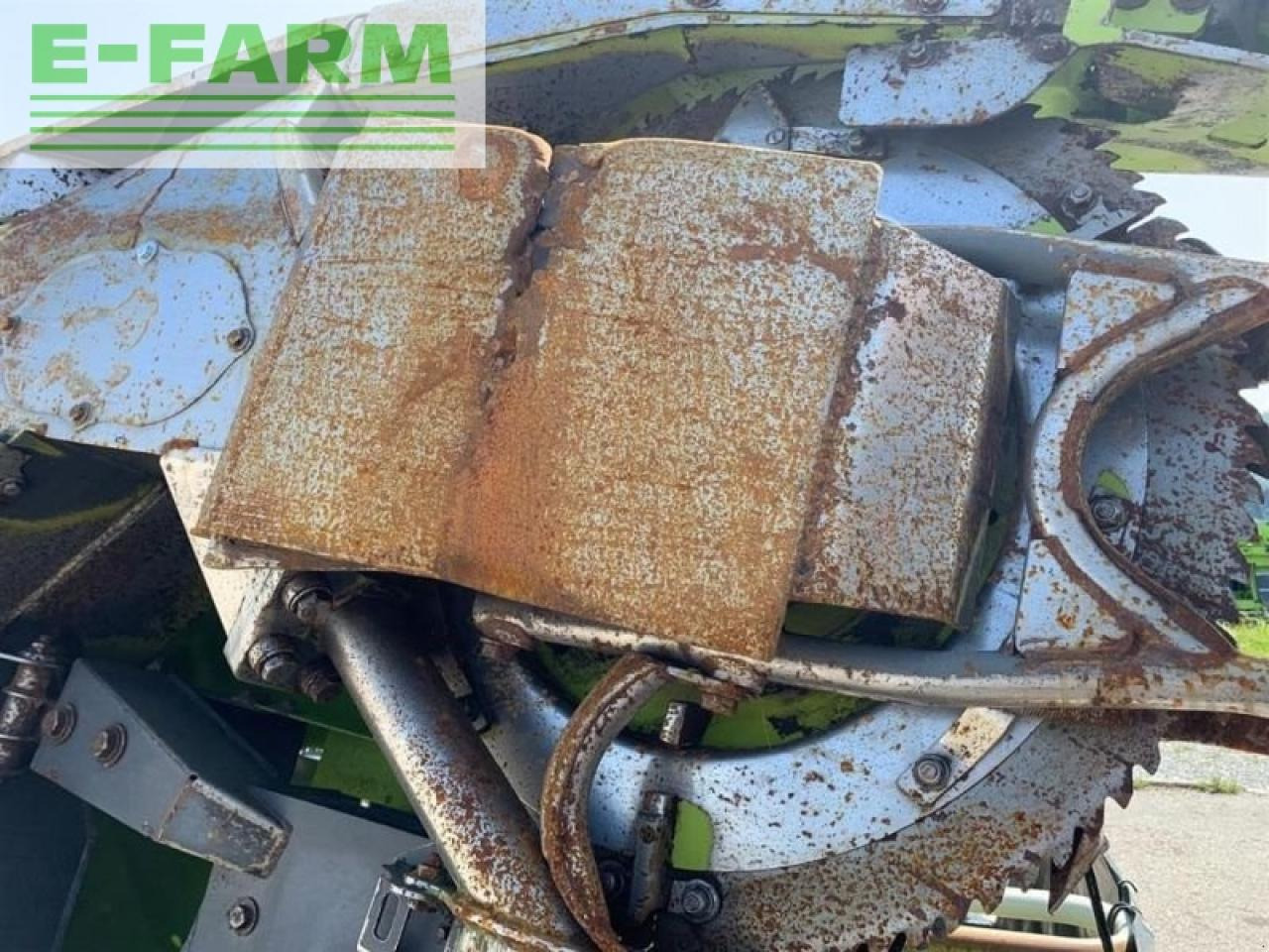 CLAAS orbis 600 sd - Priključak za silažni kombajn: slika CLAAS orbis 600 sd - Priključak za silažni kombajn CLAAS orbis 600 sd - Priključak za silažni kombajn: slika CLAAS orbis 600 sd - Priključak za silažni kombajn