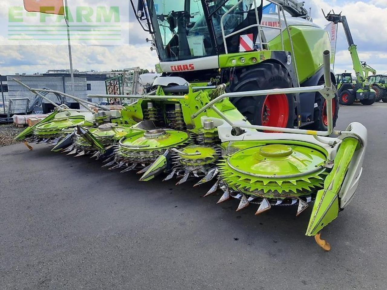 CLAAS orbis 750 top zustand - Priključak za silažni kombajn: slika CLAAS orbis 750 top zustand - Priključak za silažni kombajn CLAAS orbis 750 top zustand - Priključak za silažni kombajn: slika CLAAS orbis 750 top zustand - Priključak za silažni kombajn